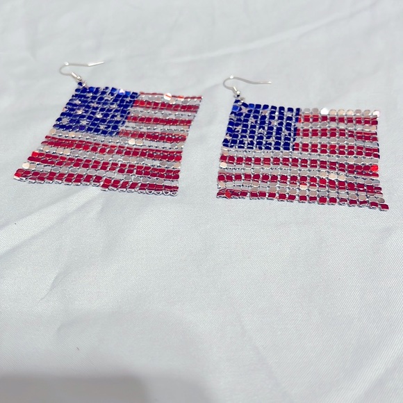 Jewelry - 🇺🇸 American Flag Drop Earrings 🇺🇸